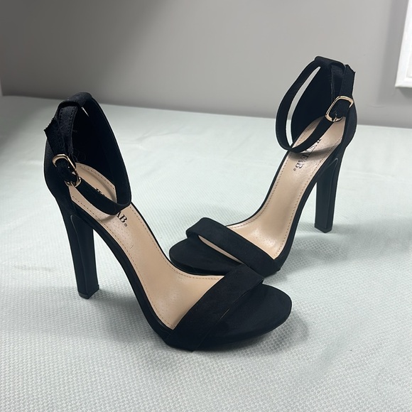 Just Fab Black Heels - Picture 3 of 3